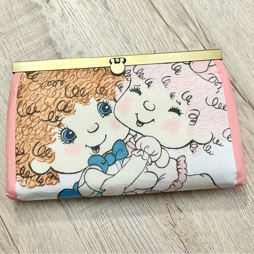 Upcycled Hugga Bunch Handmade Wallet Vintage Bed Sheet